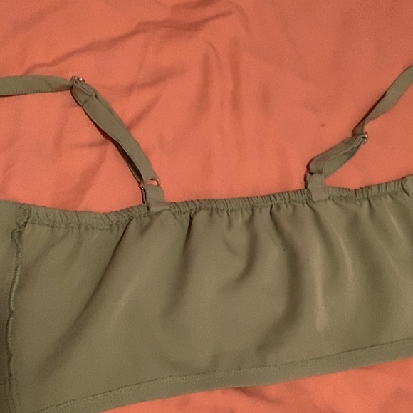 green spaghetti strap tank top - Picture 2 of 4